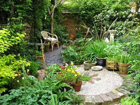Garden view, 11 May 2006