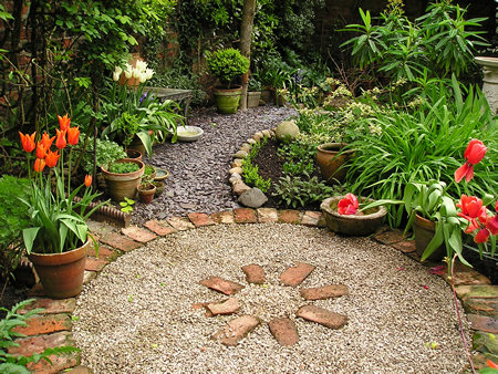 Garden view - central area brick circle, 24 April 2007